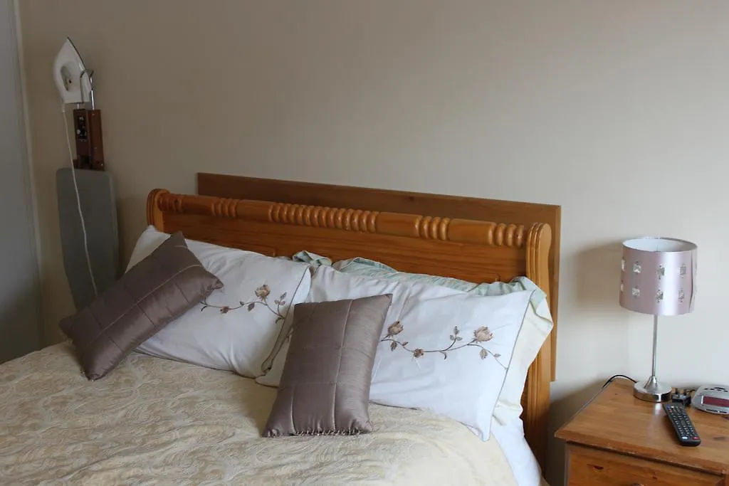 Gardenfield House Bed & Breakfast H91Vh02-1