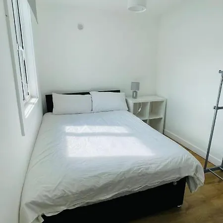 Modern City Centre House-3