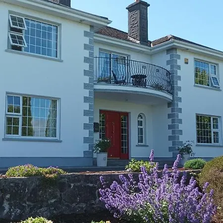 The Lodge B&B-2
